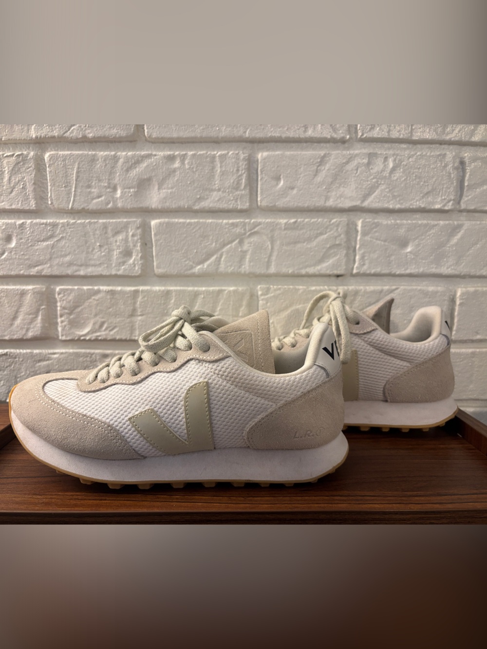 Veja Women’s Rio Branco in White and Natural